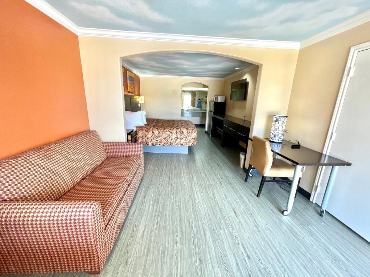 Luxury Inn ليبرتي المظهر الخارجي الصورة