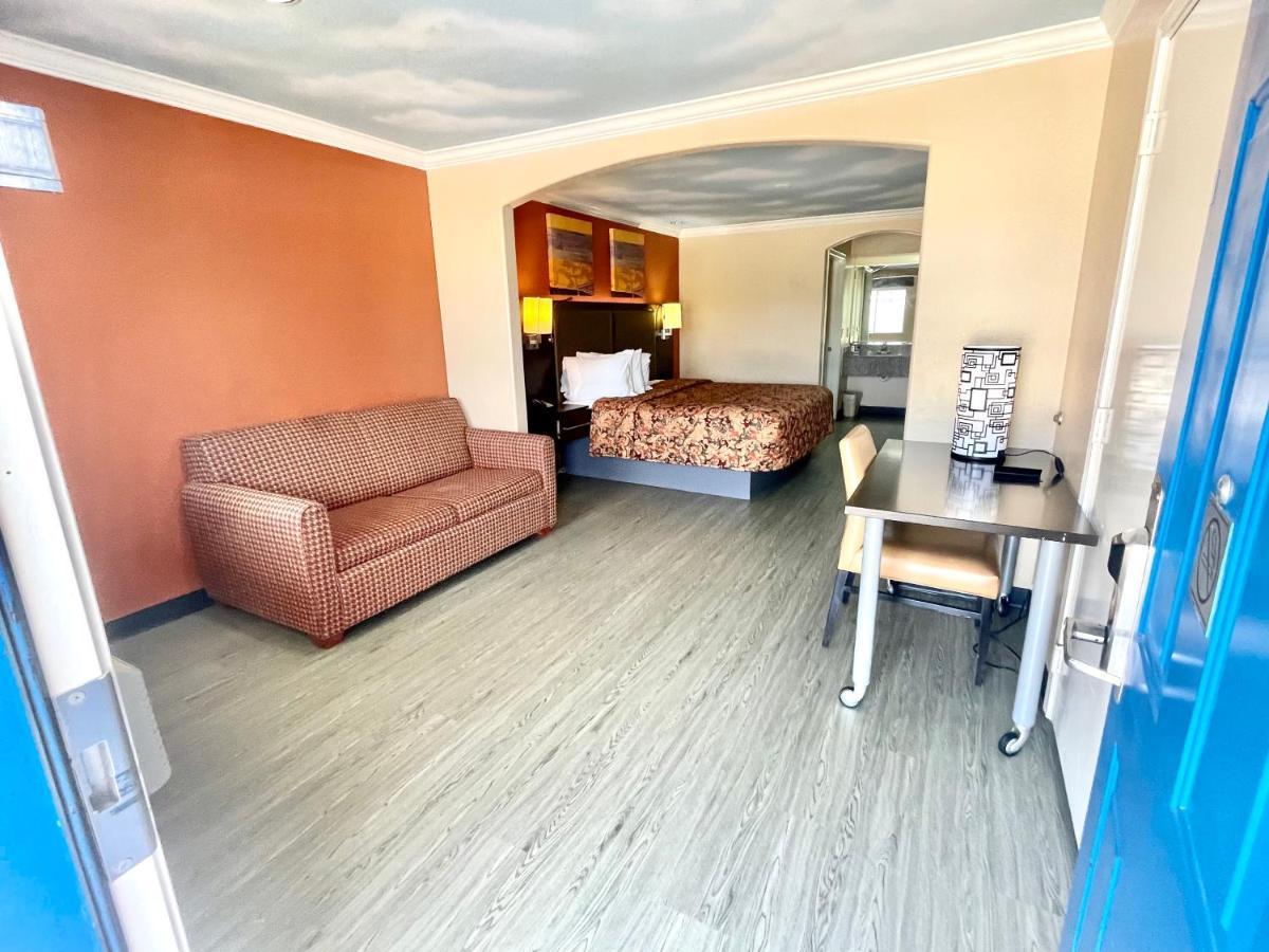 Luxury Inn ليبرتي المظهر الخارجي الصورة